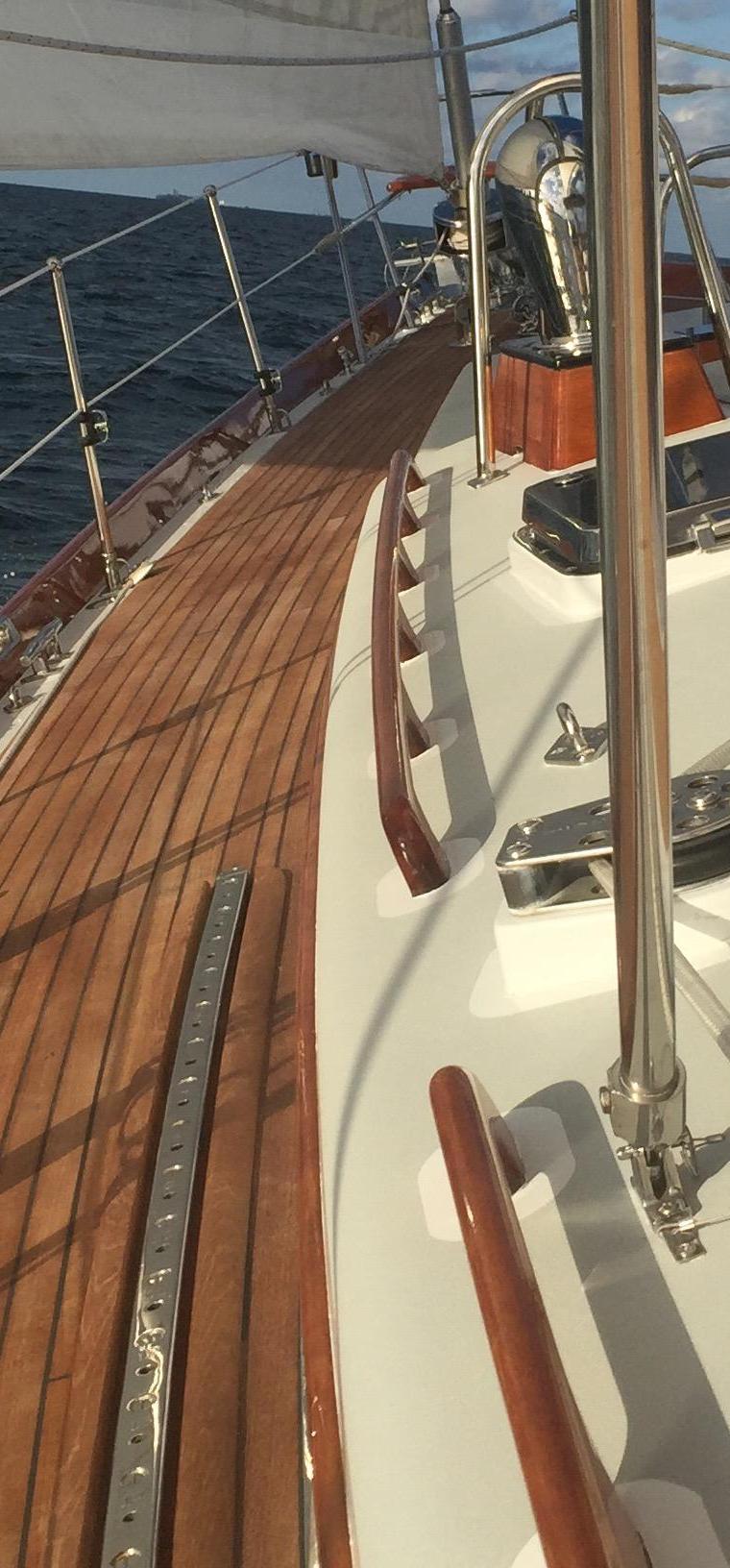 LITTLE HARBOR 54