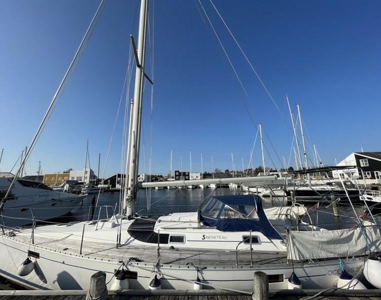 OCEANIS 390 (BENETEAU)