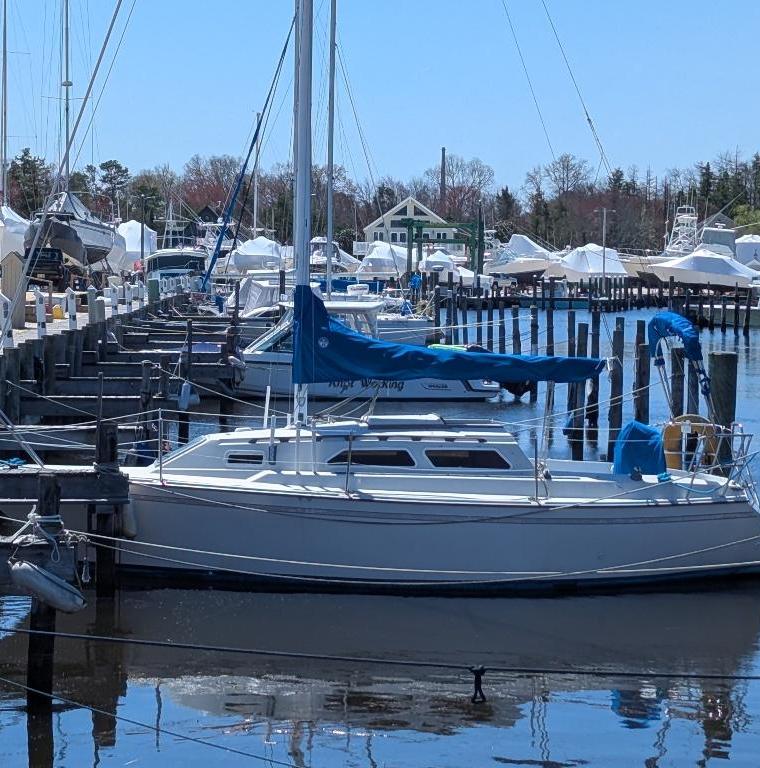 PEARSON 27 (TRITON 27)