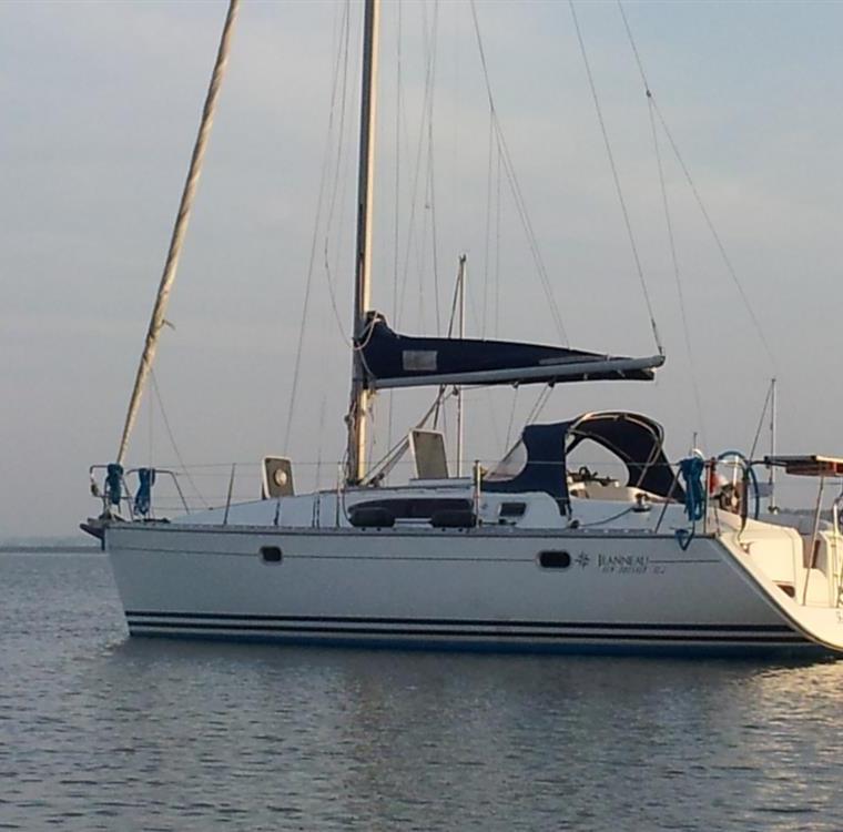 SUN ODYSSEY 32.2 (JEANNEAU)