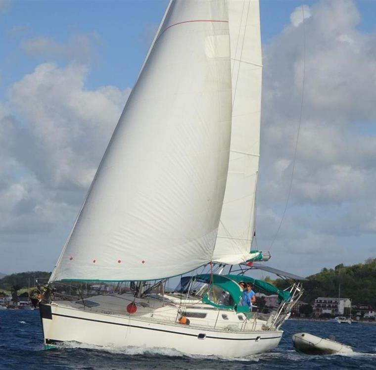 SUN ODYSSEY 42.2 (JEANNEAU)