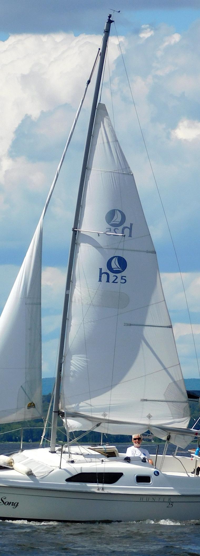 HUNTER 25